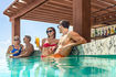 sun-palace_pool_bar_couples