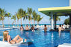 riu-palace-jamaica-2-pools_swim-up-bar