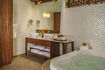 palafitos-overwater-bungalows-bathroom