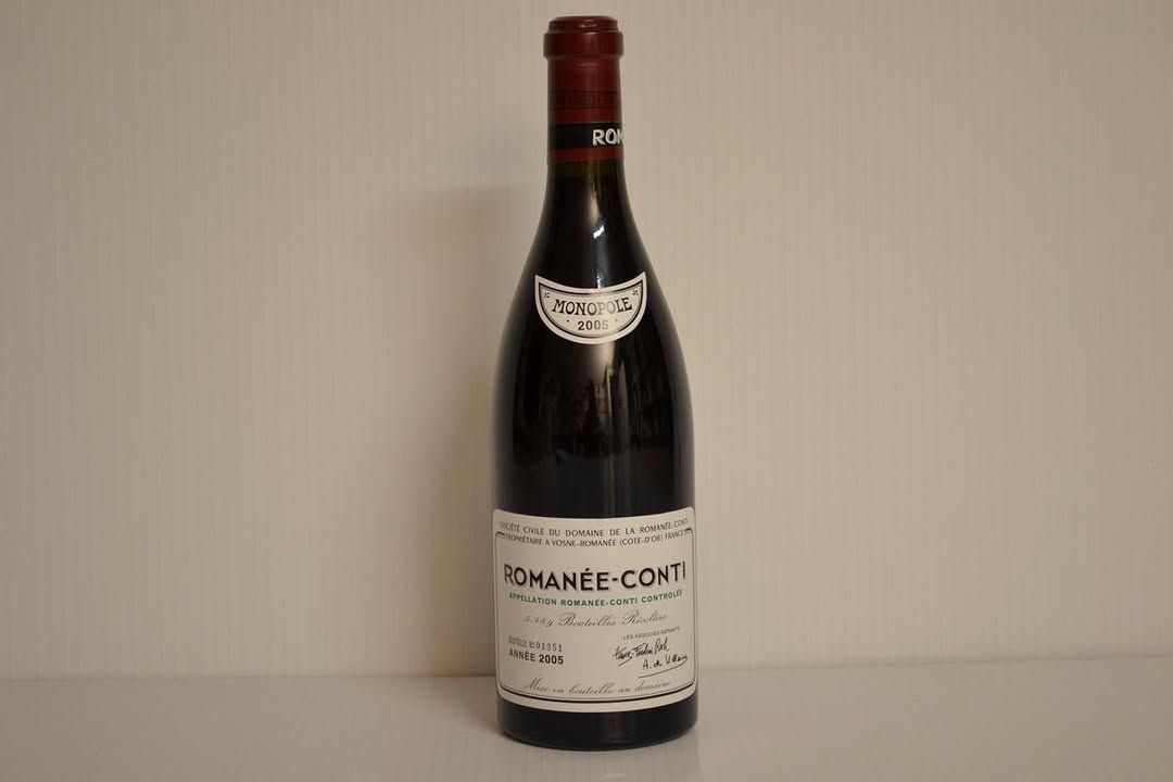 另一瓶保存完好的羅曼尼·康帝，展示其良好的品相