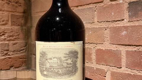 1982年拉菲酒標、瓶底、木塞、水位與原裝木箱真偽檢查指南