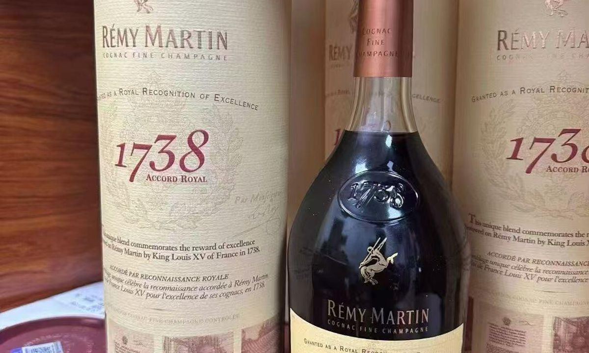 購買單據、拍賣紀錄、箱盒標貼及瓶身編碼按同一瓶號配對