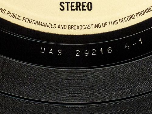 黑膠唱片內圈的矩陣編號（Matrix Number）特寫