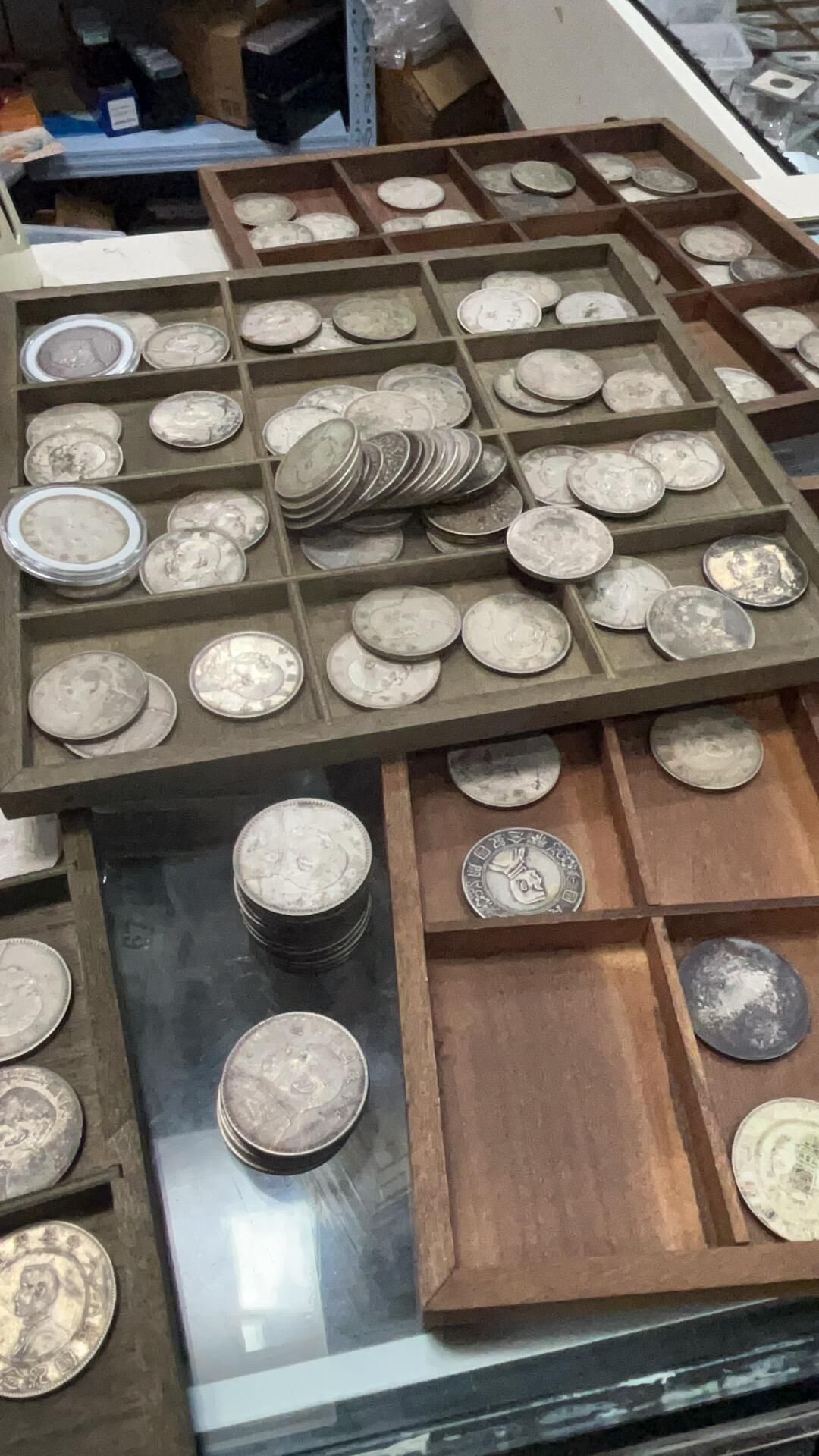 古錢幣袁大頭銀元正反面邊齒重量評級盒必拍照片