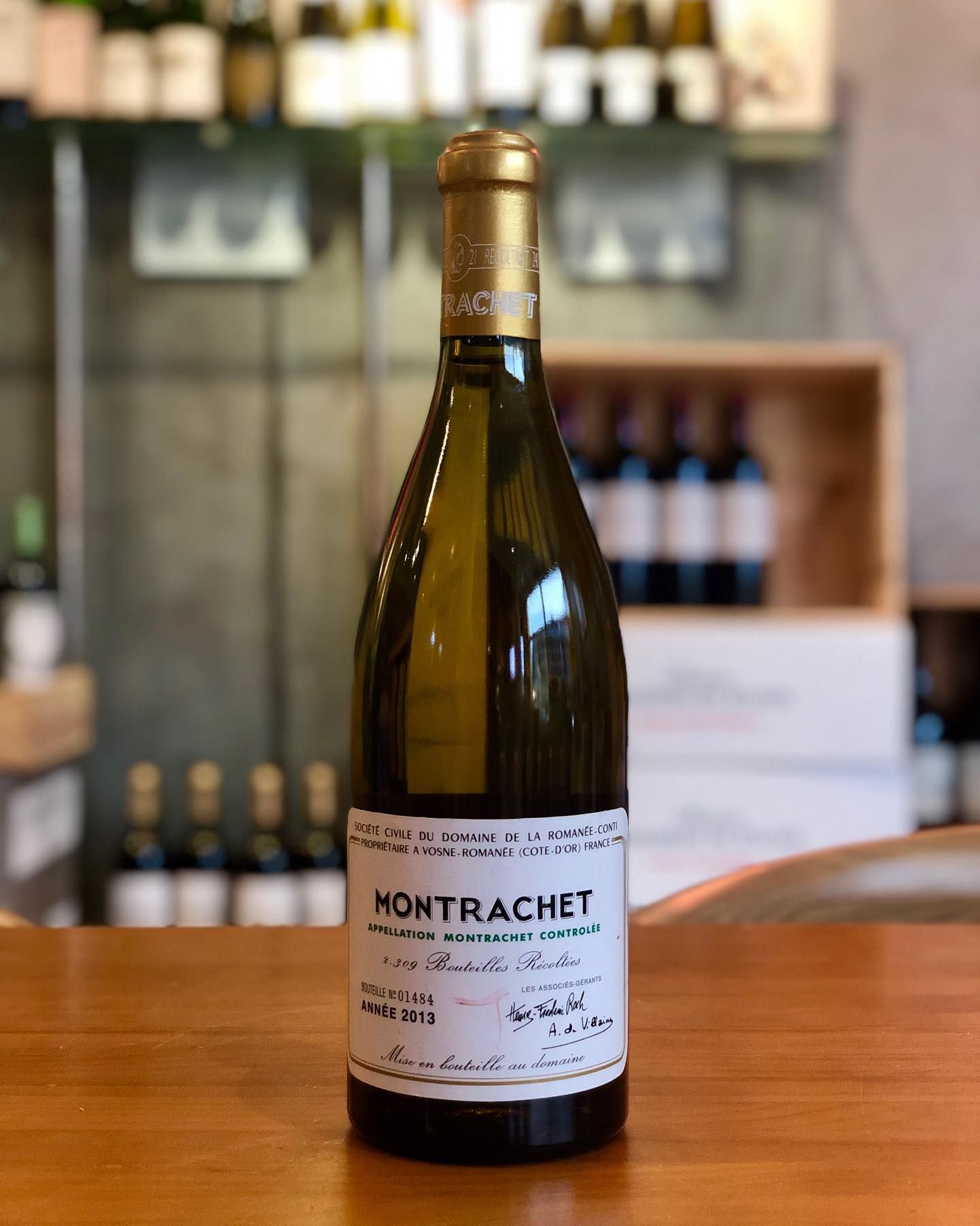 DRC蒙哈榭酒瓶特寫展示液體黃金