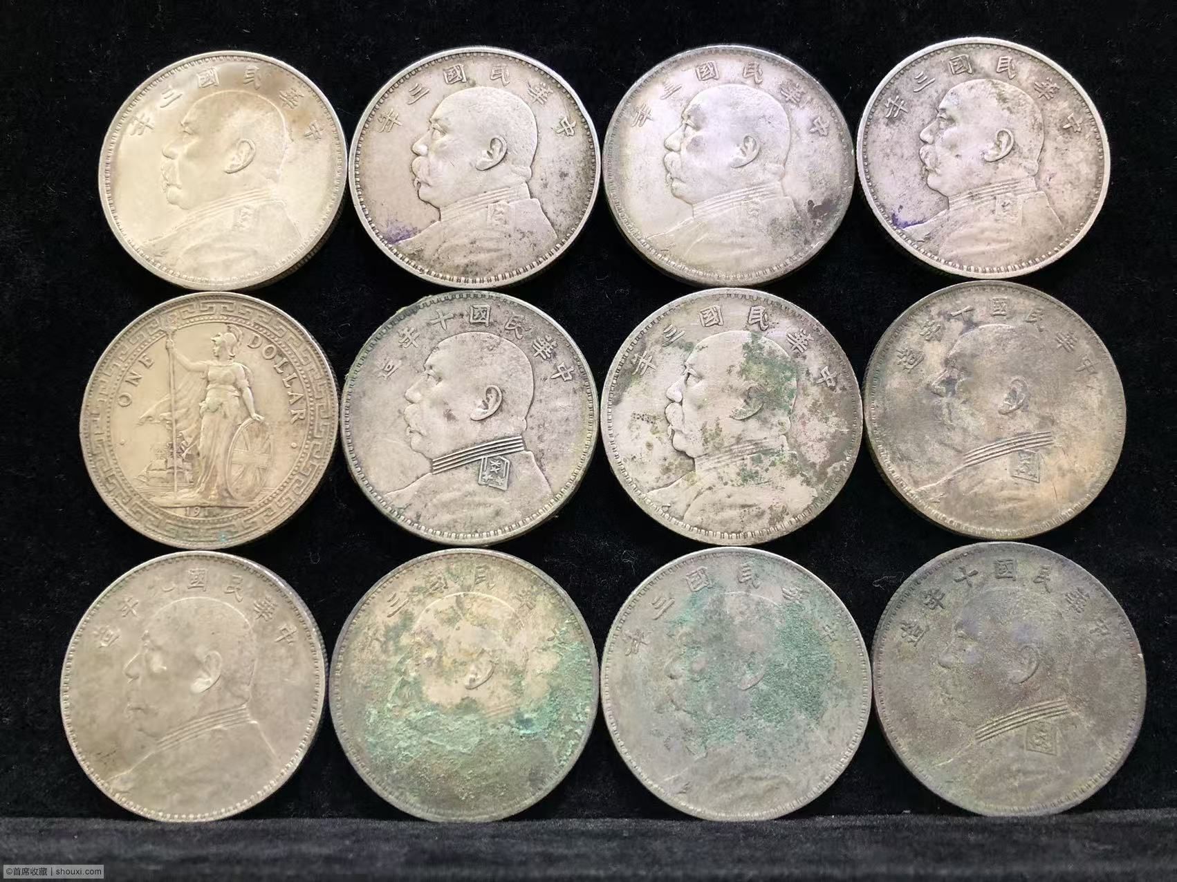 袁大頭與金條、銀條比較，象徵貴金屬投資資產