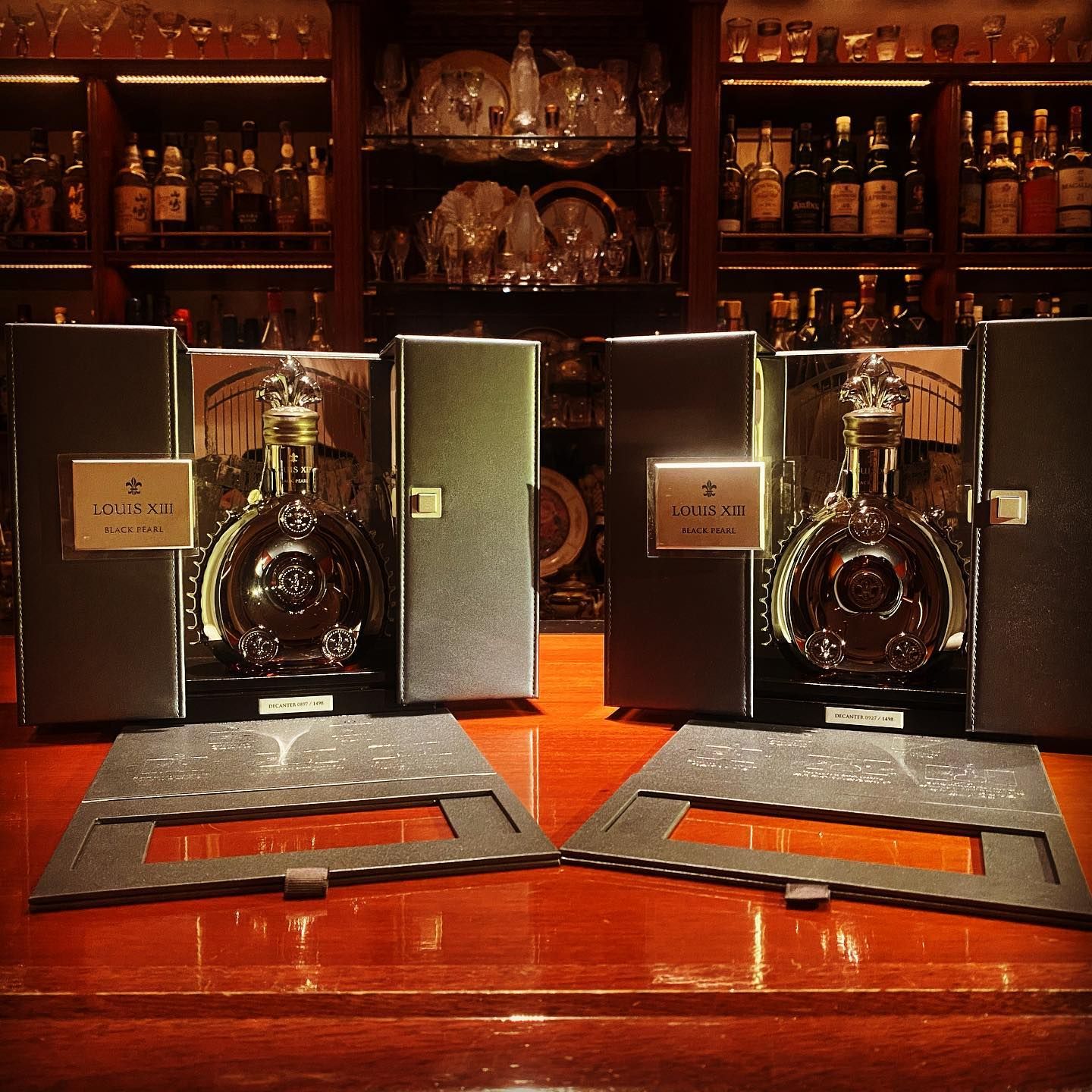 路易十三黑珍珠限量版展示