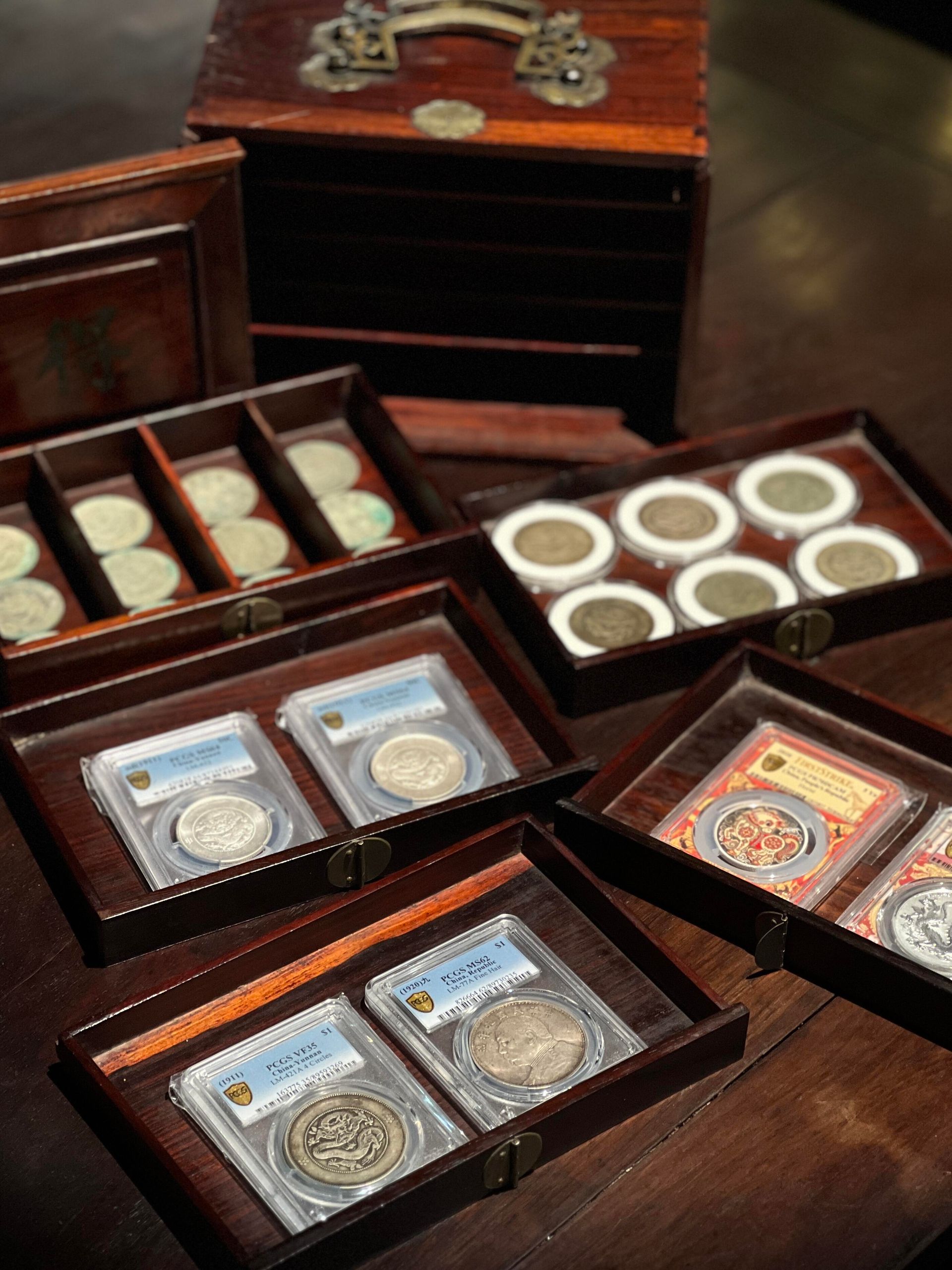 裸幣、PCGS／NGC 數值評級幣與 Details 銀元回收價差示意