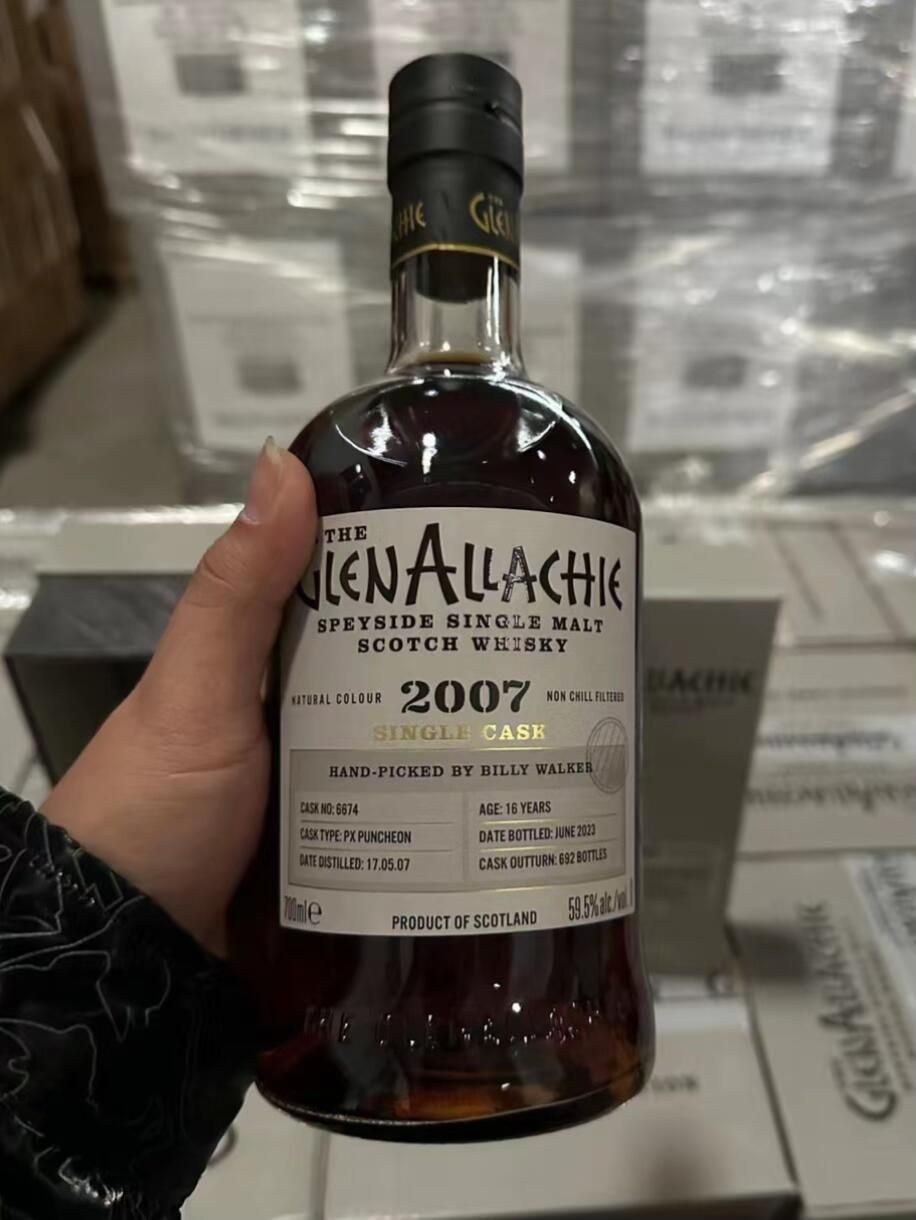 威士忌回收拍照所需的正背酒標、桶號、瓶口封膜、直立水位及原盒配件