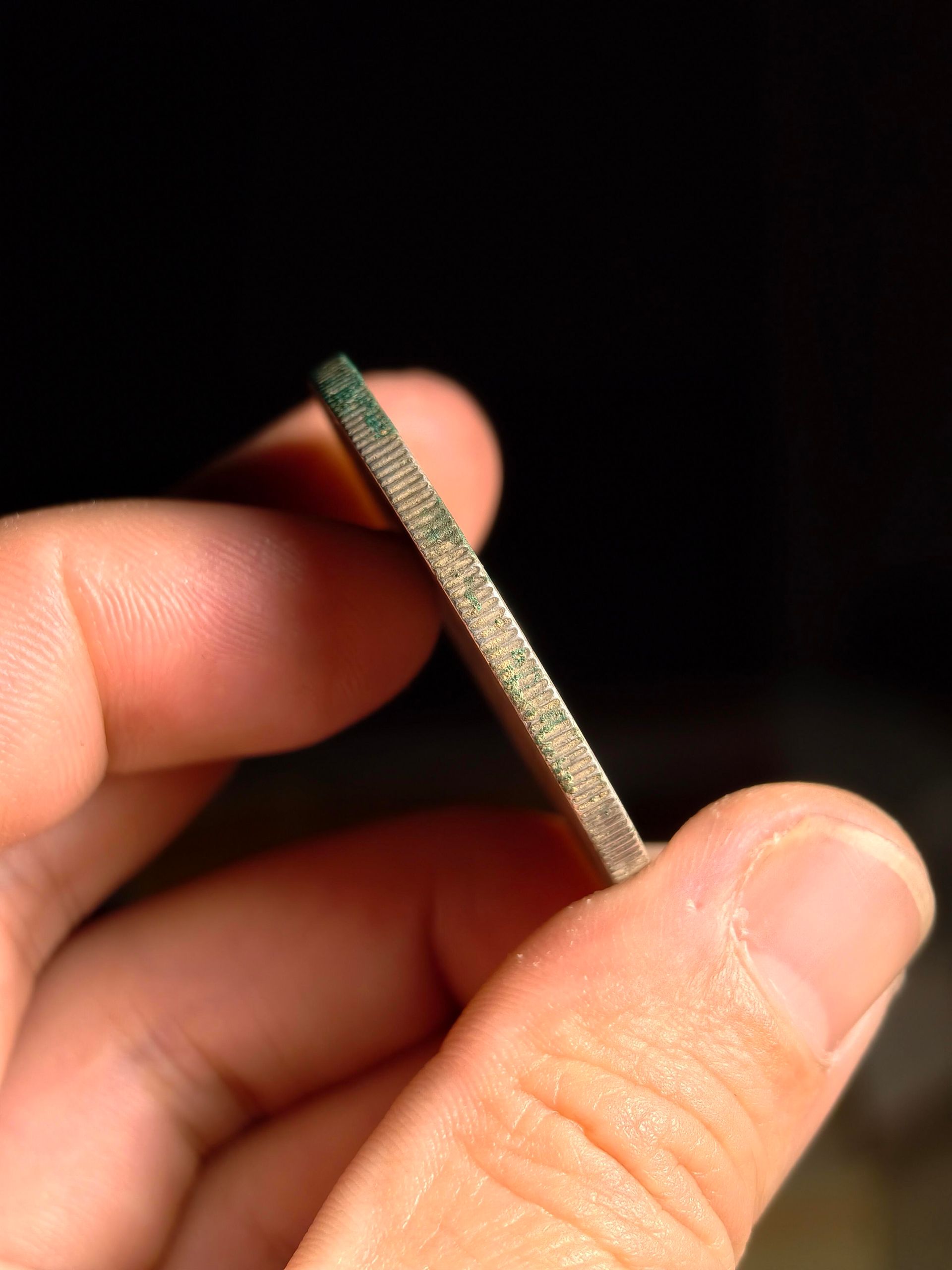 站洋外緣齒距內齒珠圈與凹槽微觀鑑定位置