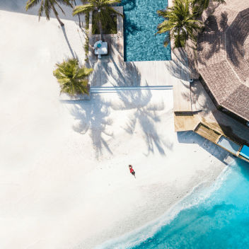 https://ik.imagekit.io/hooli/telios/mohamed-ajufaan-GFcWwwGNu_w-unsplash-1_H9JkFGAwxQ.png