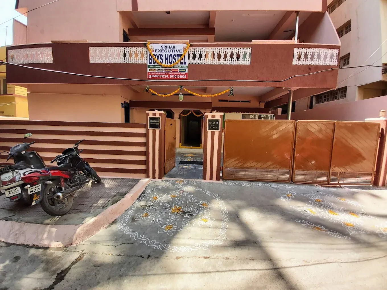 SrihariExecutiveBoysHostel 5