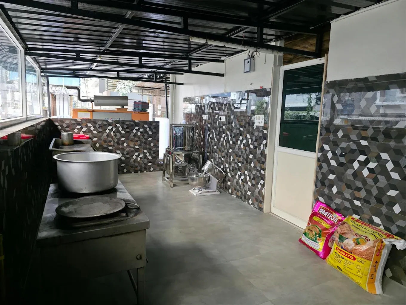 Srinidhi Elite Coliving and Guest House 3