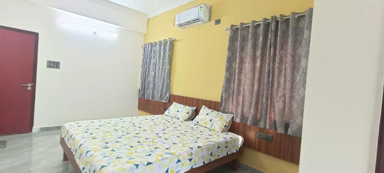 R3 LUXELOOM COLIVE 2