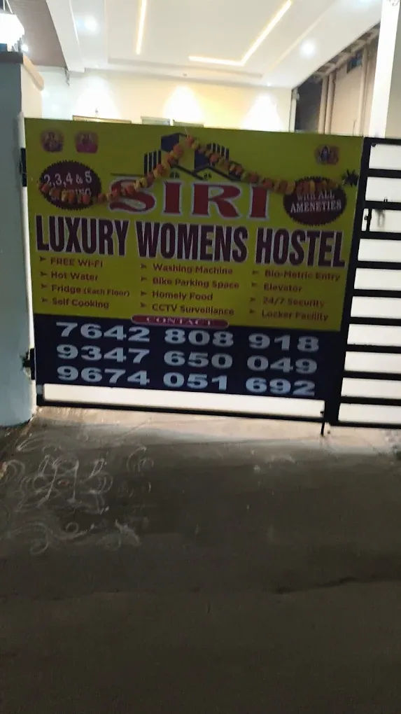 SIRI Luxury Womens Hostel 4
