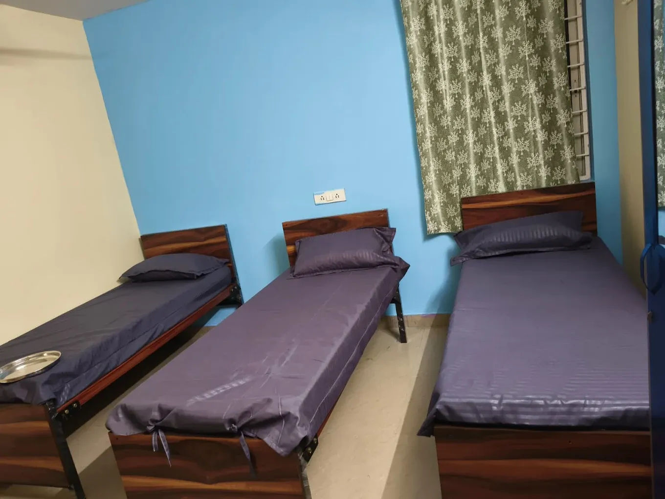 SIRI Luxury Womens Hostel 5