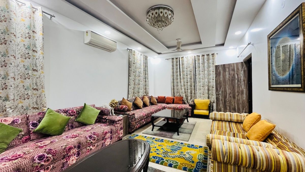 Living room image 1