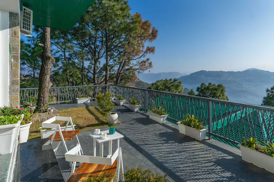 Luxury Villa · In-house Meals · power backup