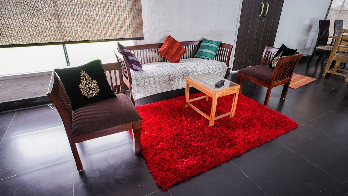 Living room image 1