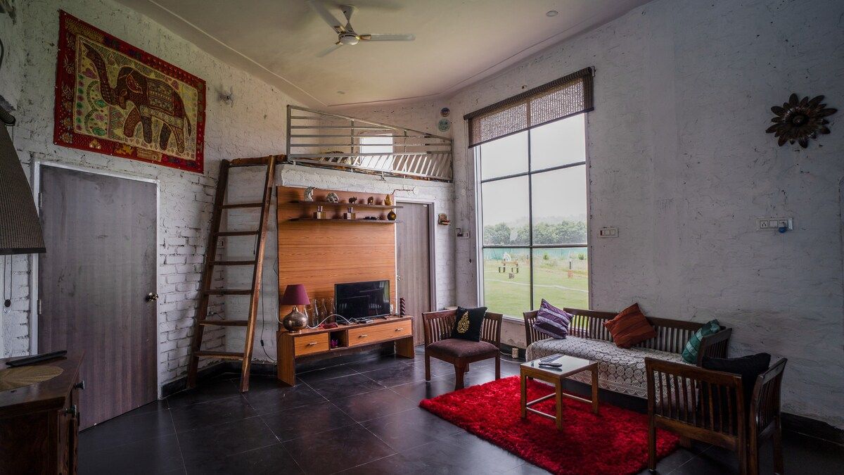 Living room image 2