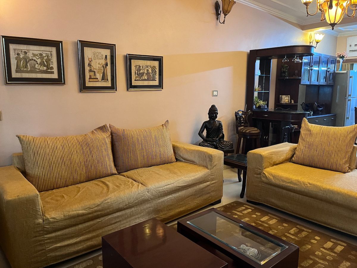 Living room image 2