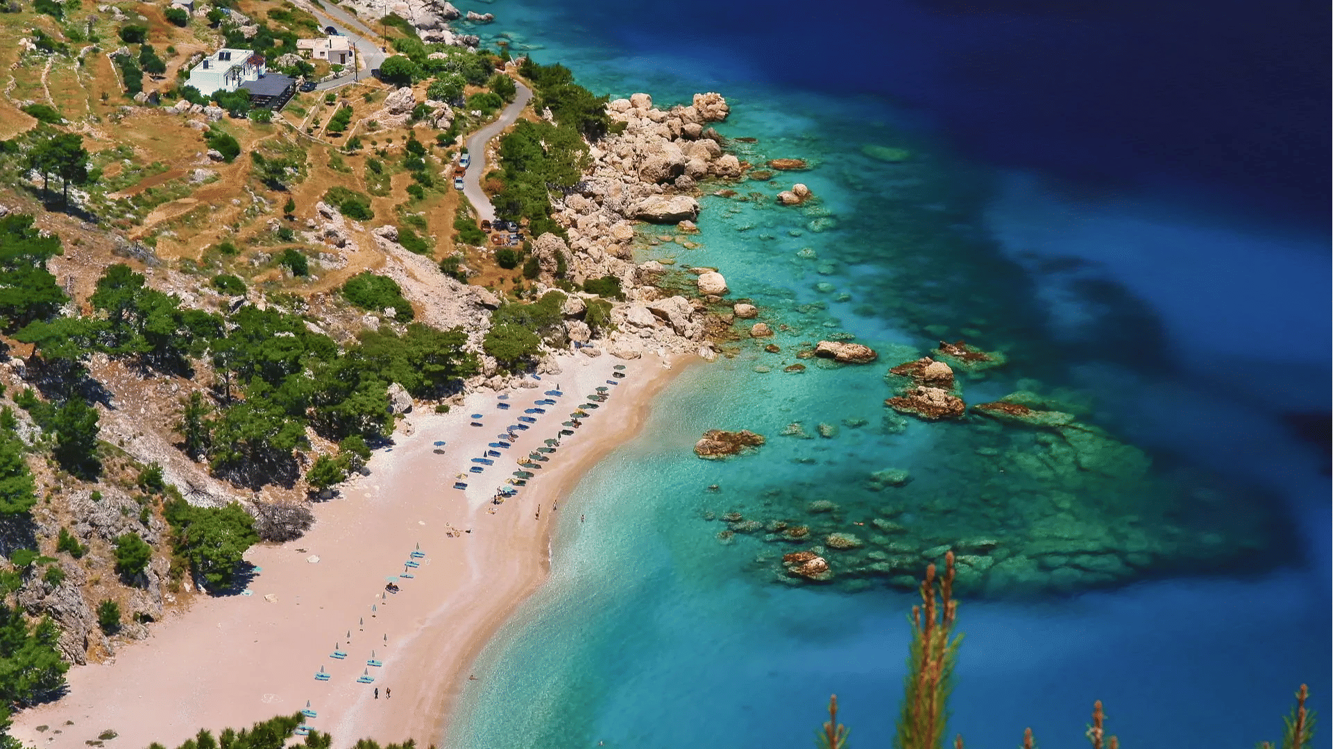 Praia de Apella na Grécia Praia de Apella localizada em ilha de Karpathos na Grécia
