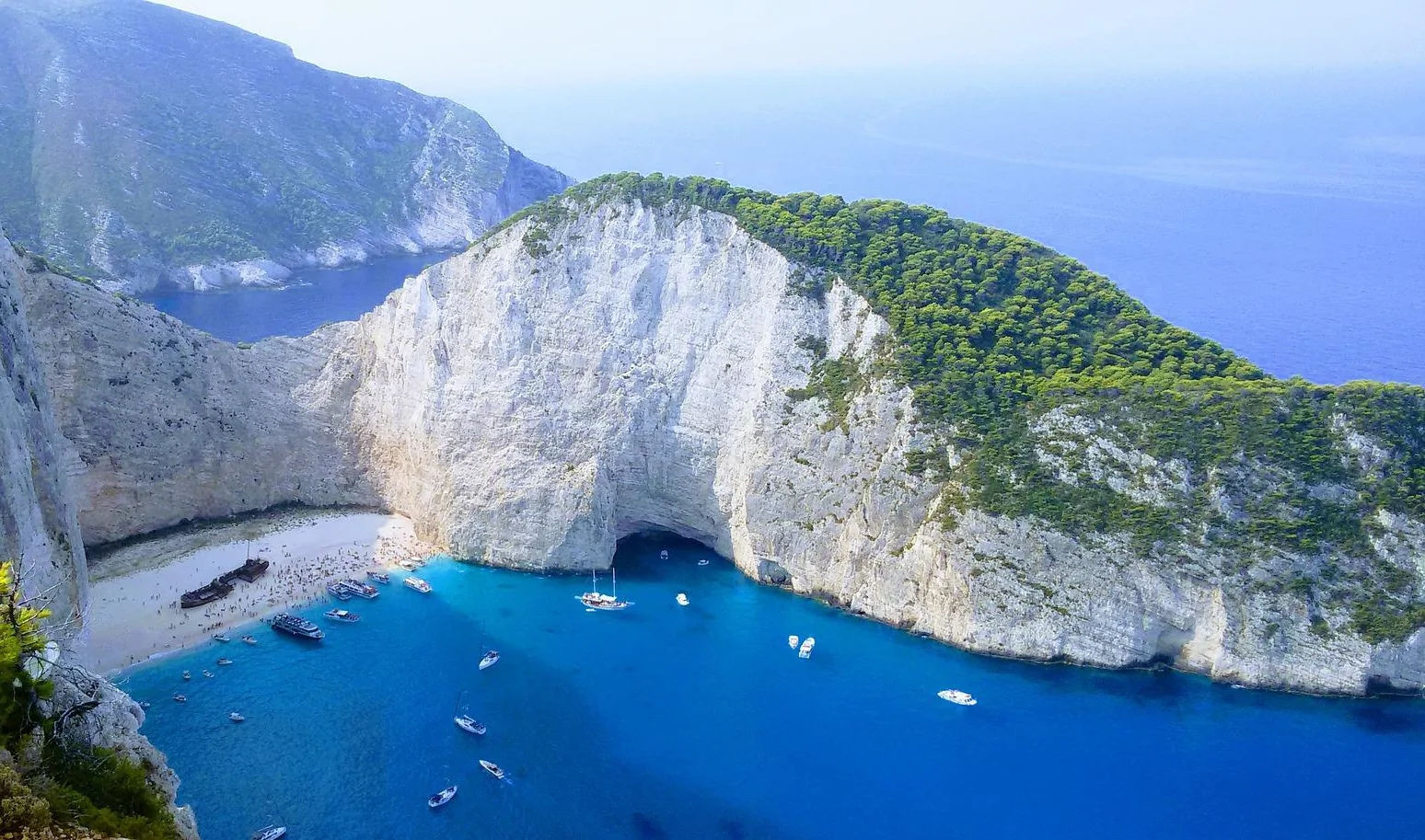 Praia de Navagio na Grécia Praia de Navagio localizada em ilha de Zakynthos na Grécia