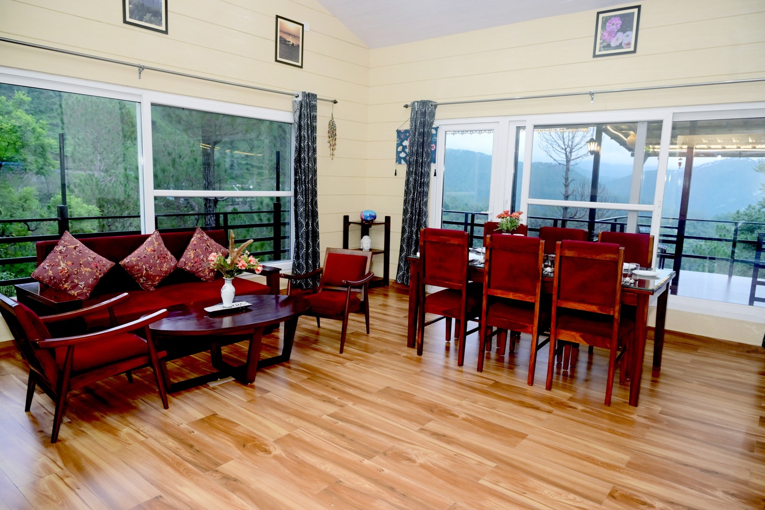 Mountain View Family Suite with Kitchen and Balcony at Iktara Inn - Ghorakhal | Best Homestay Near Kainchi Dham, Nainital - Photo 2