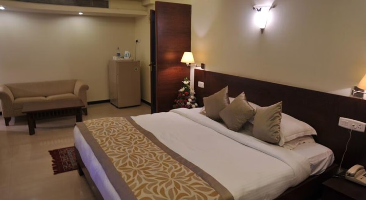 Executive Suite at La-Paz Gardens Beacon, Vasco da Gama, Goa - Photo 2