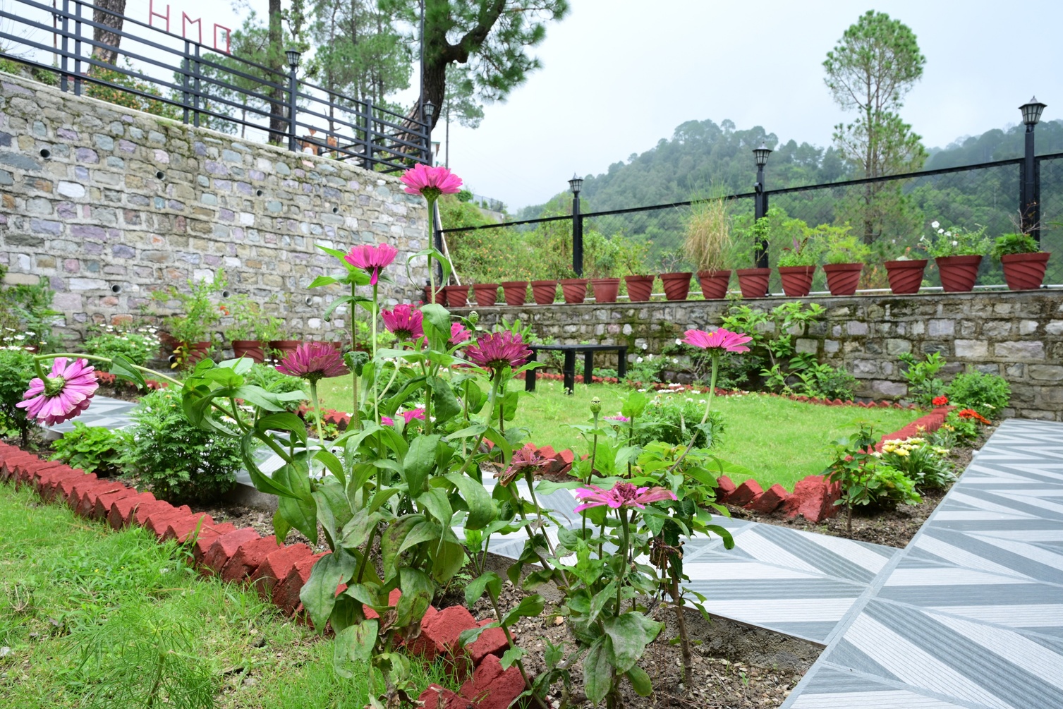 Iktara Inn - Ghorakhal | Best Homestay Near Kainchi Dham, Nainital photo 5