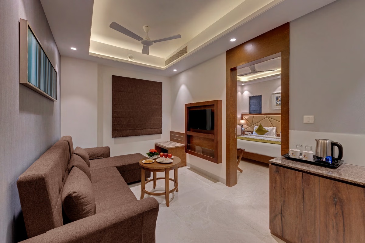Suite Room at Click Hotel Aurangabad - Photo 3