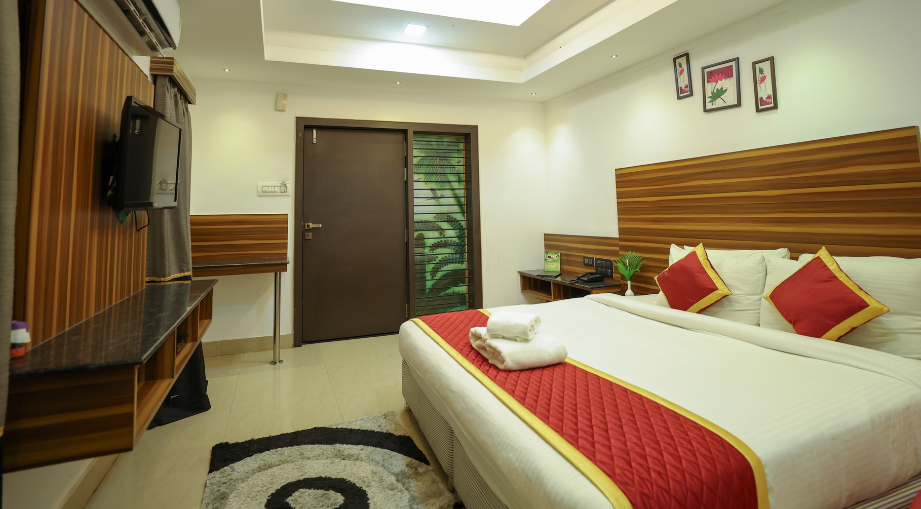 Deluxe Honeymoon cottage with Balcony at Parampara Resort & Spa, Coorg - Photo 2