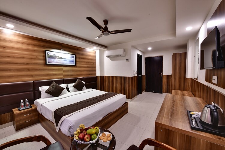 Super Deluxe Room at RnB Walk Inn, Lucknow - Photo 3