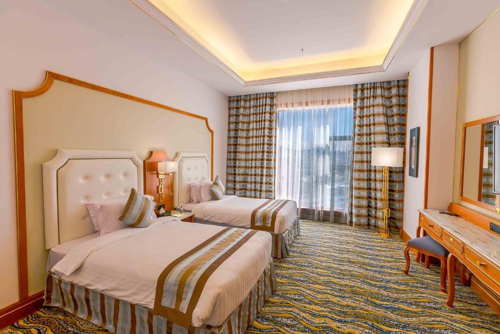 Luxurious Family Suite at Taif Iridium Hotel - Photo 2