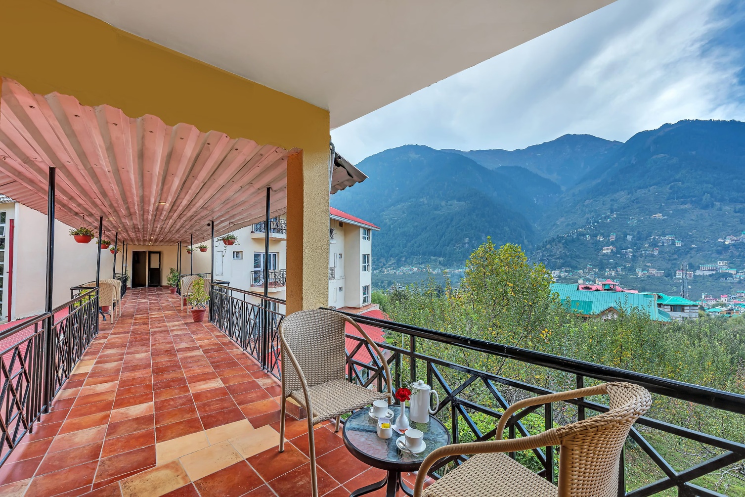 Club Mahindra Resort - Snow Peaks, Manali Resort, Himachal Pradesh photo 3