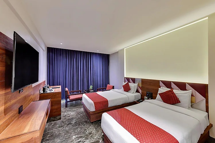 Deluxe Twin bed at Quality Inn Regency, Nashik - Photo 2