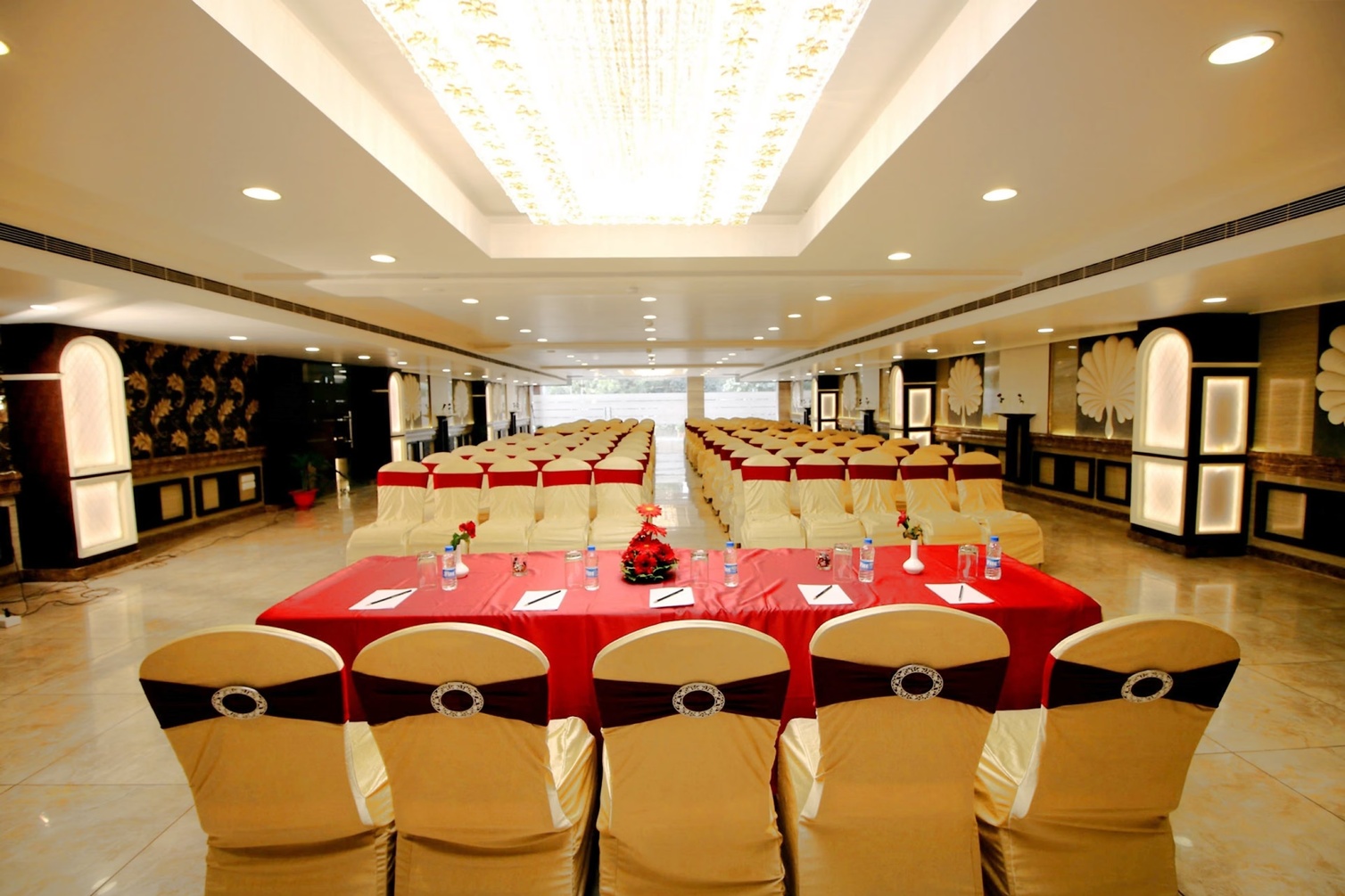 Pinnacle by Click Hotels photo 7