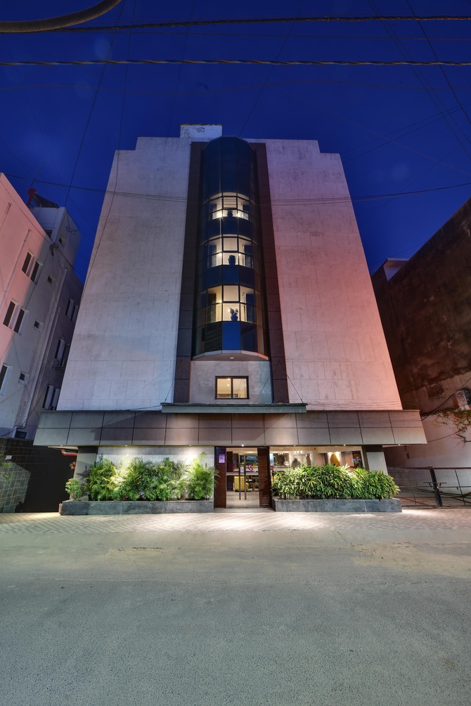 Click Hotel, Vadodara photo 1
