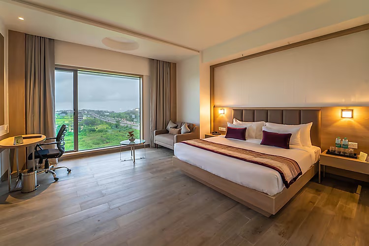 Fern Club Premium Room With Couple Bathtub at Rakabi The Fern - An Ecotel Hotel, Igatpuri - Photo 2