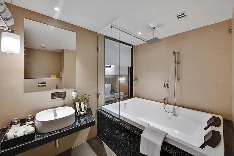 Fern Club Premium Room With Couple Bathtub at Rakabi The Fern - An Ecotel Hotel, Igatpuri - Photo 3