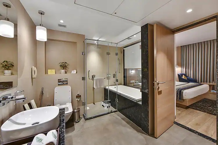 Hazel Suite with Bathtub at Rakabi The Fern - An Ecotel Hotel, Igatpuri - Photo 3
