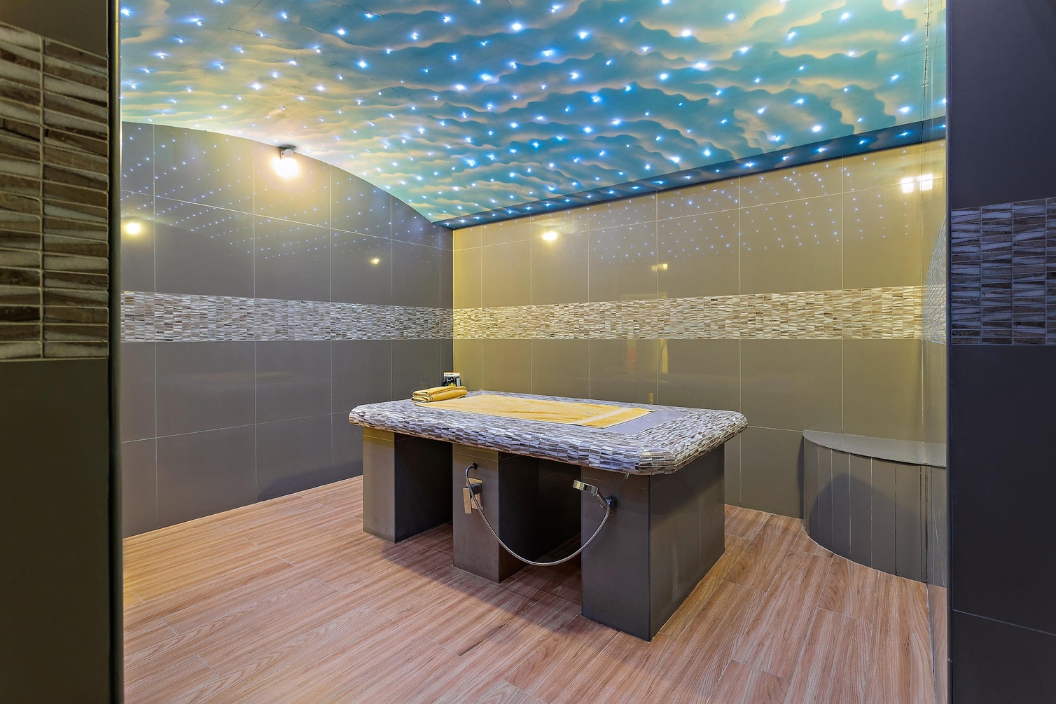 Ramee Dream Hotel Downtown photo 10