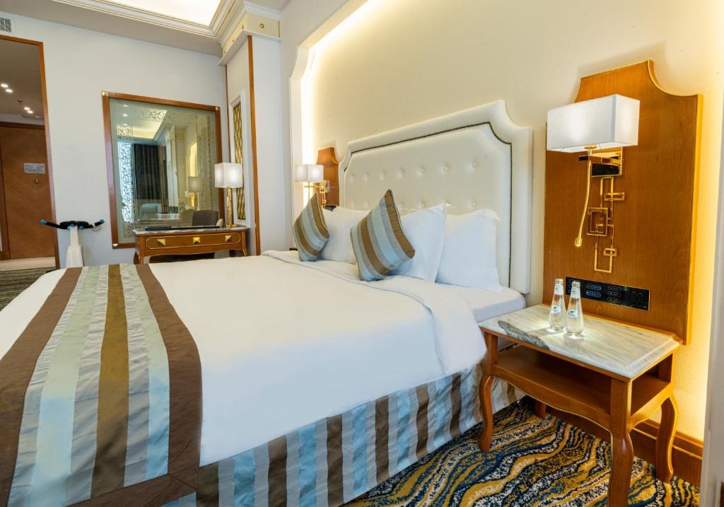 Premier Deluxe Suite at Taif Iridium Hotel - Photo 3