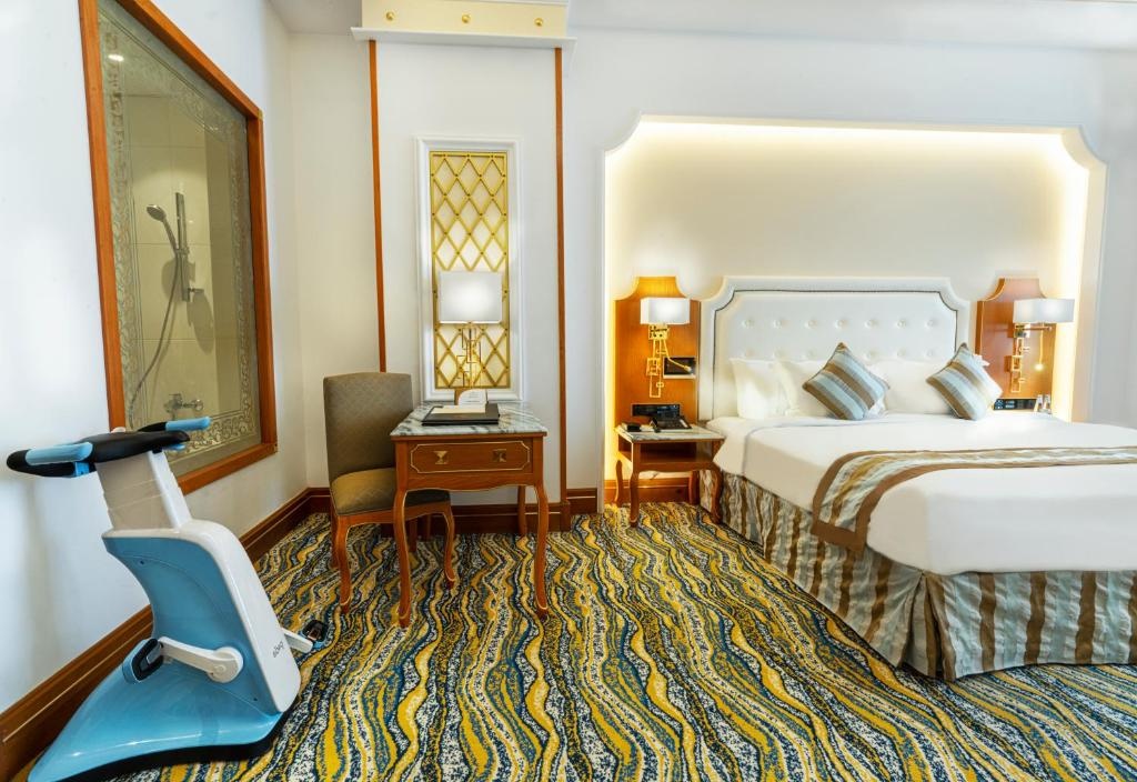 Premier Deluxe Suite at Taif Iridium Hotel - Photo 2