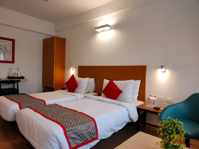 Deluxe Room at Kanak Beacon Hotel, Ahmedabad - Photo 2