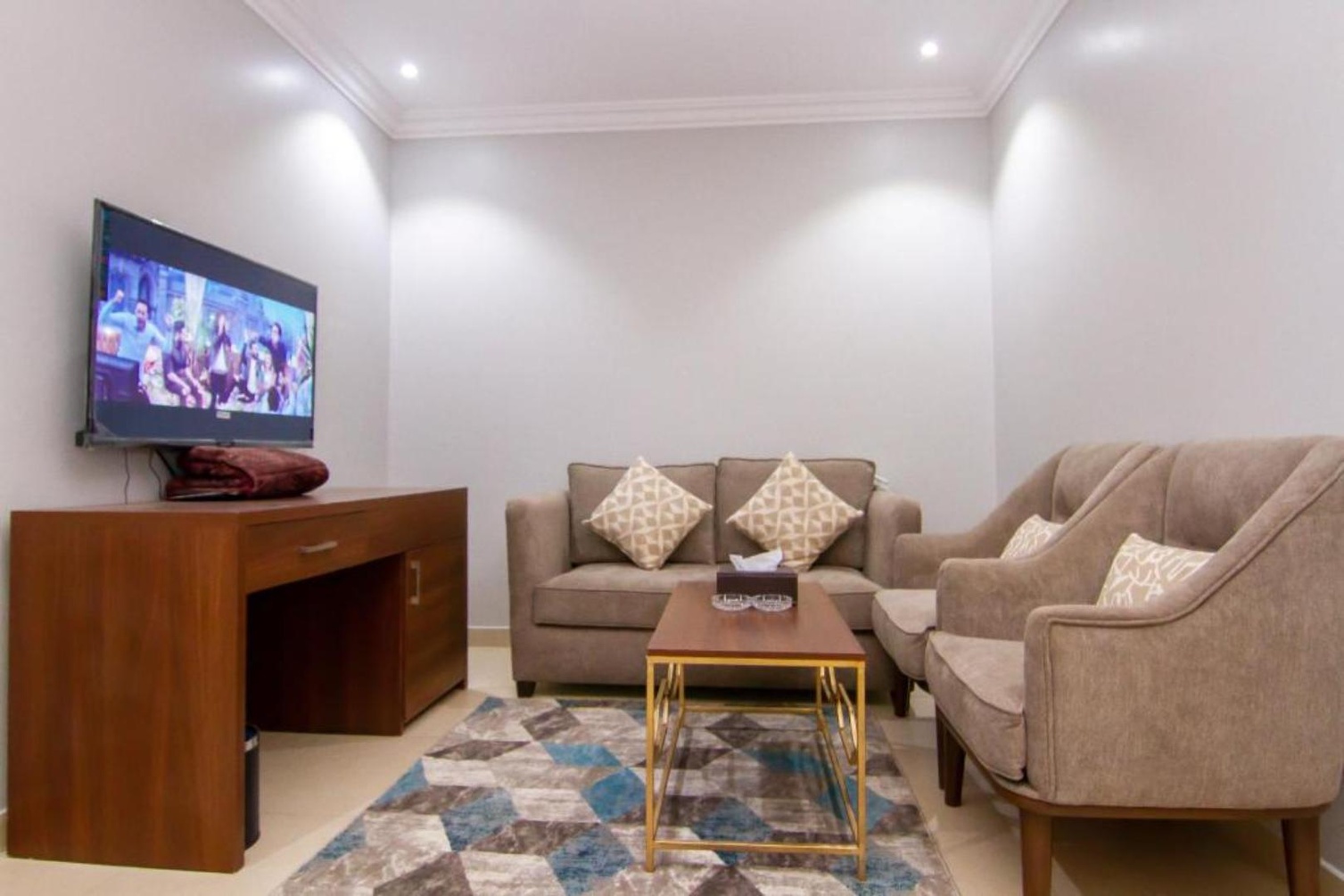 Superior King Suite at XYZ Hotel Al Falah - Photo 3
