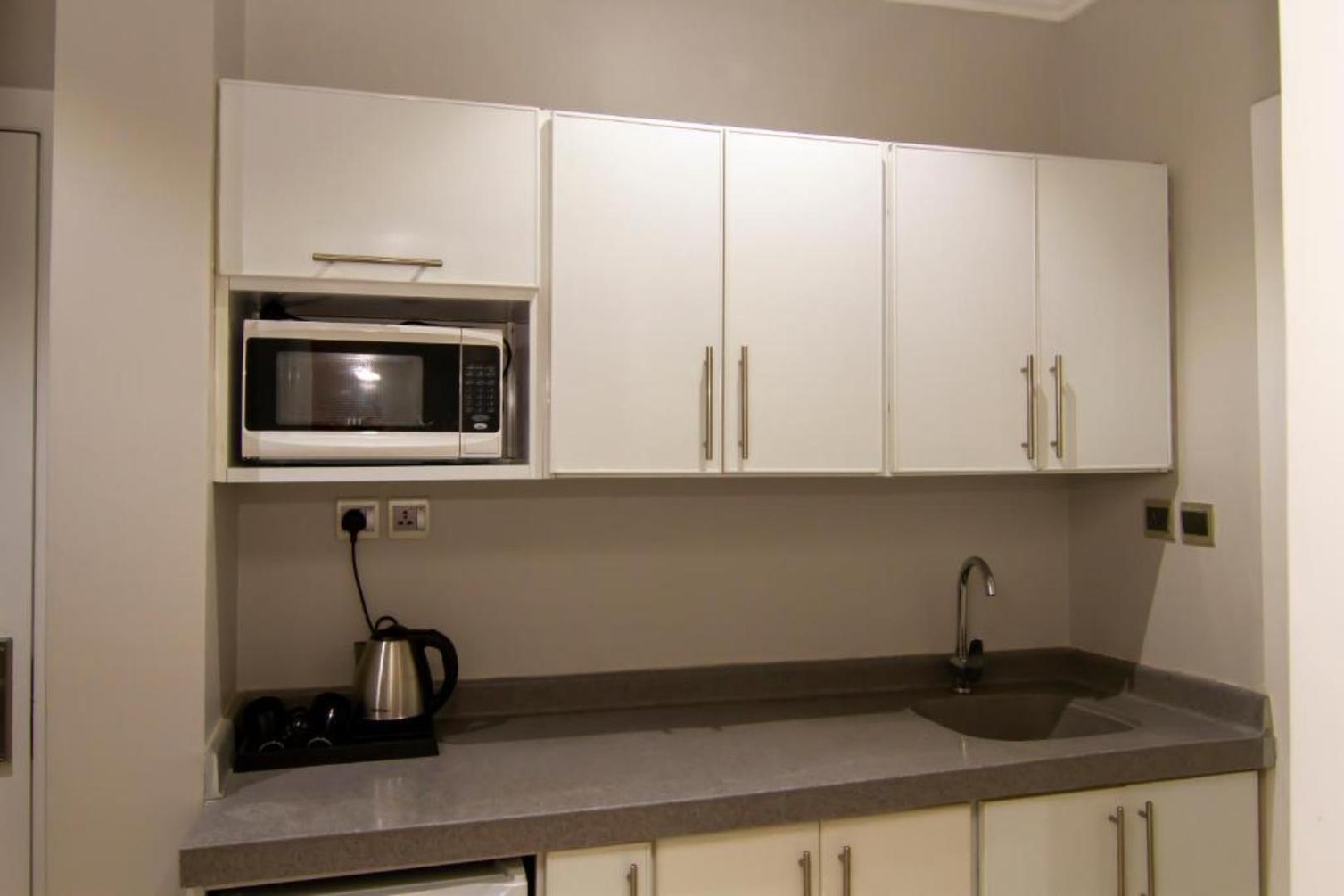 One-Bedroom Apartment at XYZ Hotel Al Falah - Photo 3