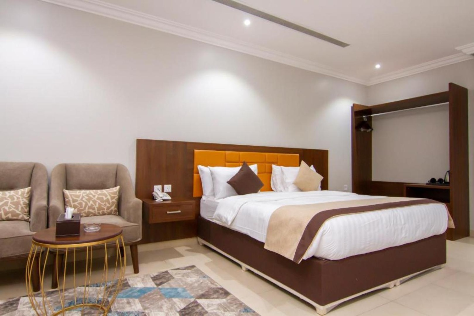 Superior King Suite at XYZ Hotel Al Falah - Photo 2