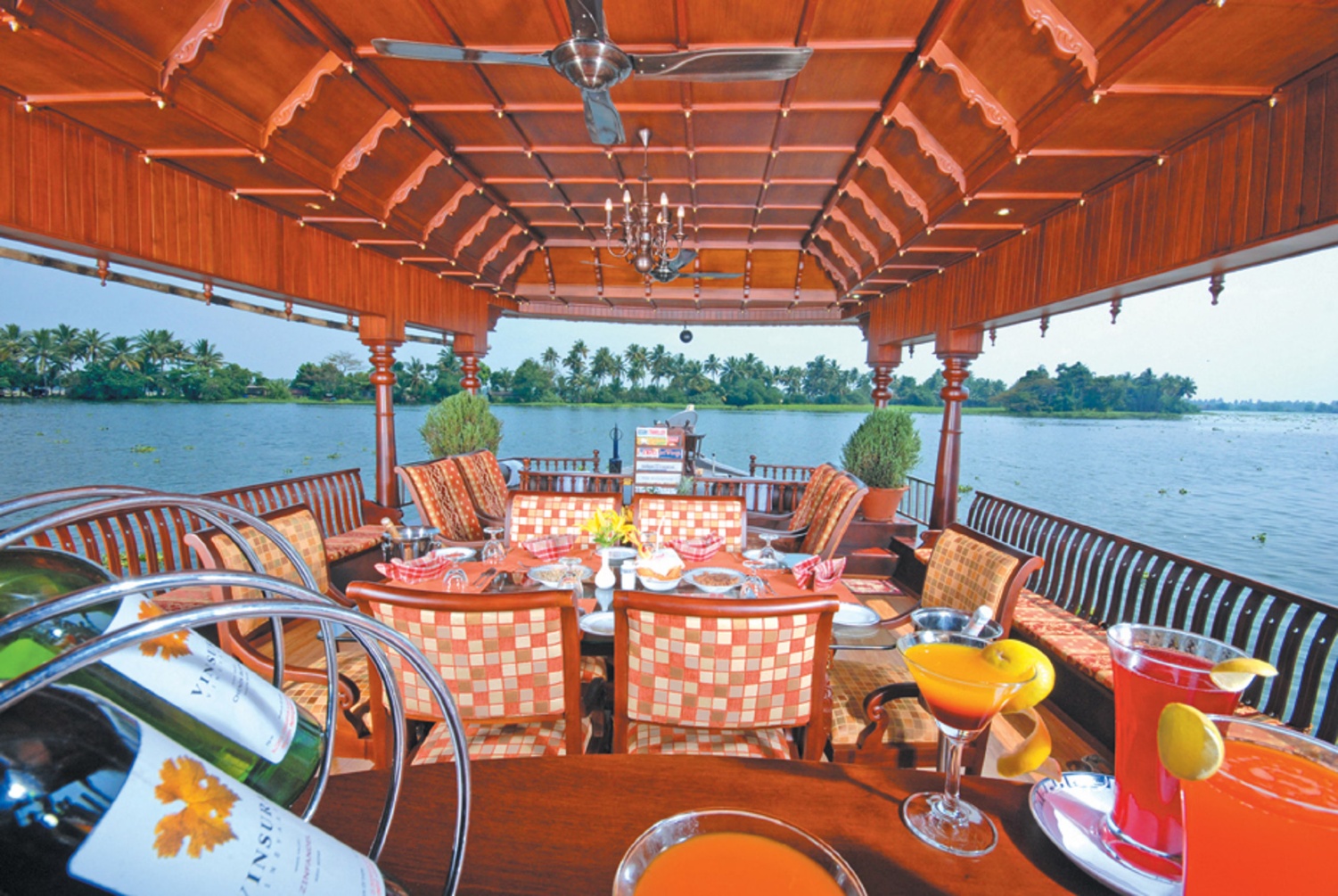 Sterling Luxury Houseboat, Alleppey photo 3