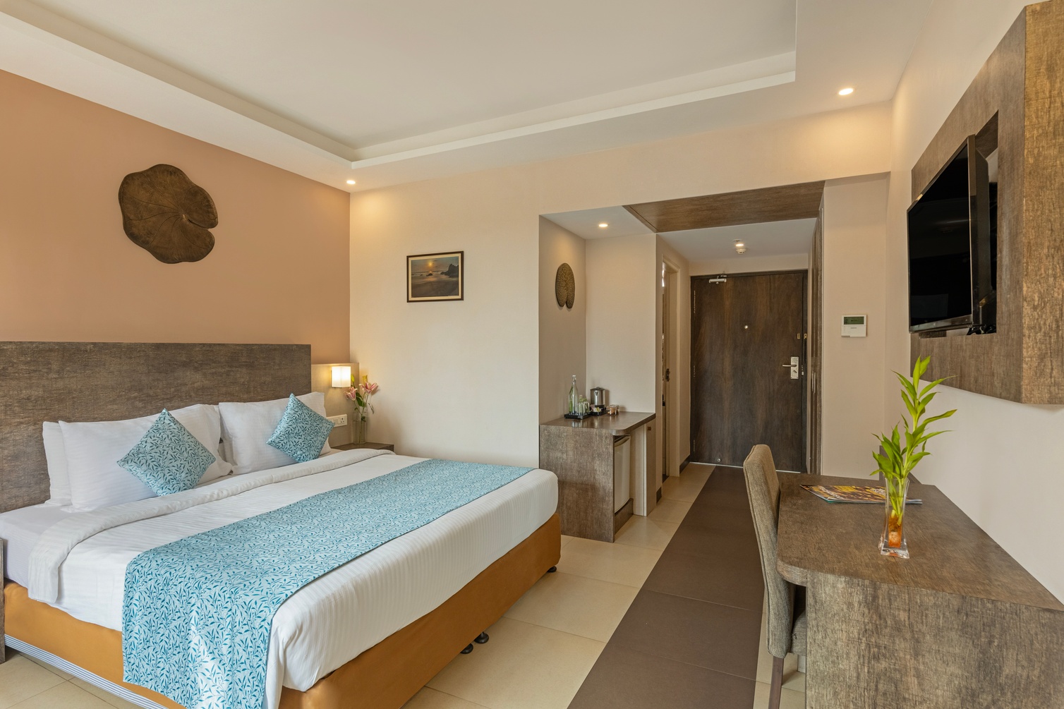Indulge Room with Balcony at Sterling Goa Varca - Photo 2